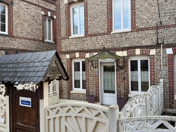 Maison d pêcheurs centre Etretat 