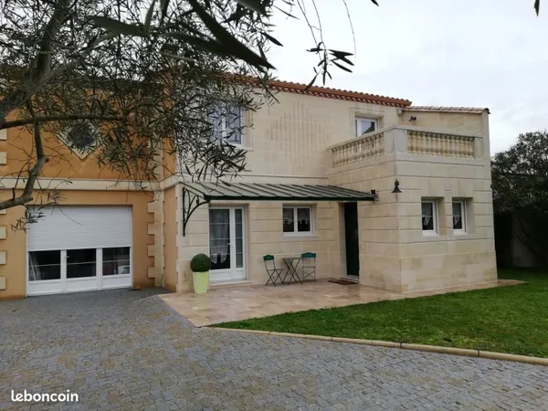 Maison 6 pieces 165 m²