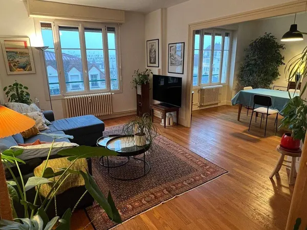 Appartement 1 pièce 80 m² 