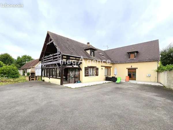 Maison 8 pièces 210 m² 