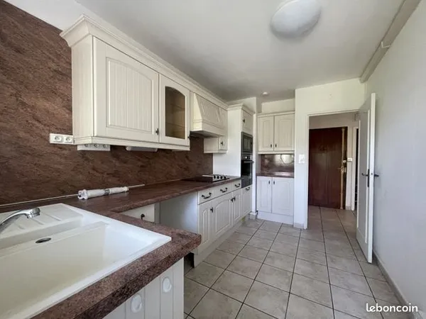 Appartement 4 pièces 80 m² 