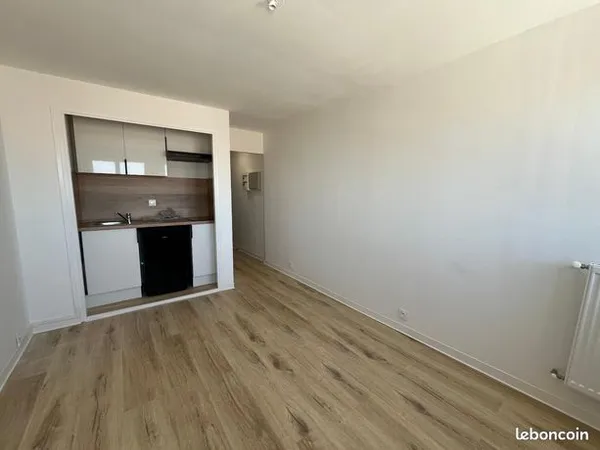 Studio 1 pièce 19 m² 