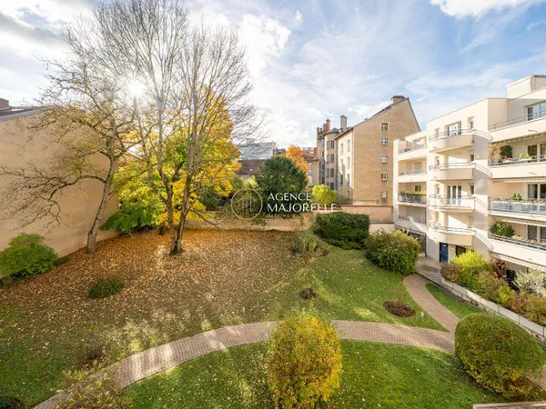 Appartement 6 pièces 136 m² 