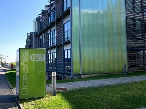 Bureau 2784 m² 