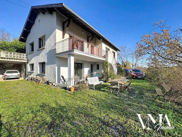 Maison 9 pièces 229 m² 