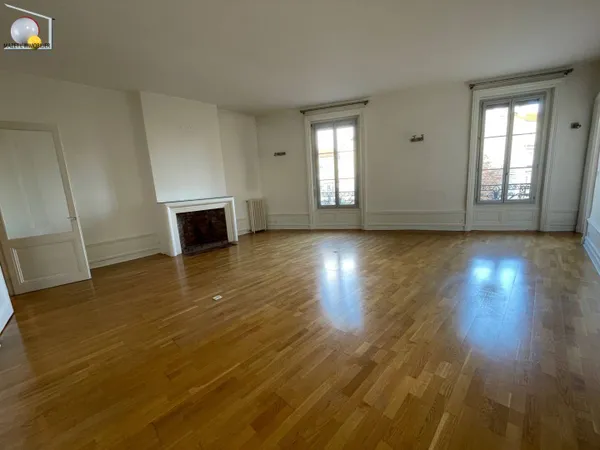 Appartement 5 pièces 146 m² 