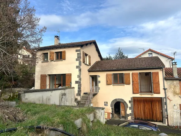 NOHANENT - Maison de ville de 125m2 avec grand terrain 