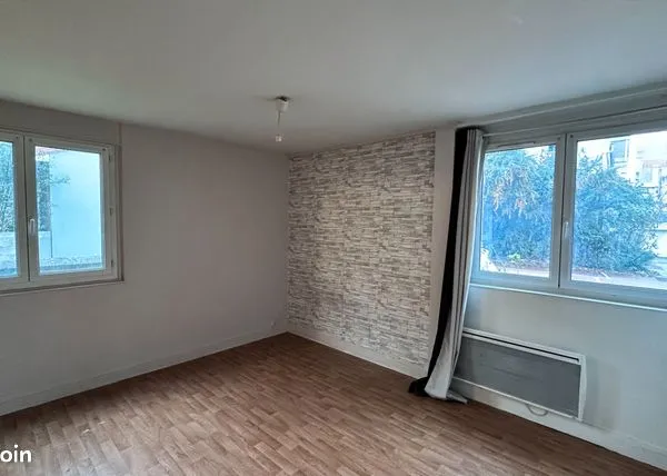 Studio 1 pièce 23 m² 