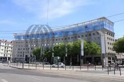 Bureaux 1 pièce 515 m² 