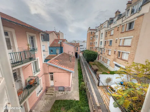 Studio 1 pièce 15 m² 