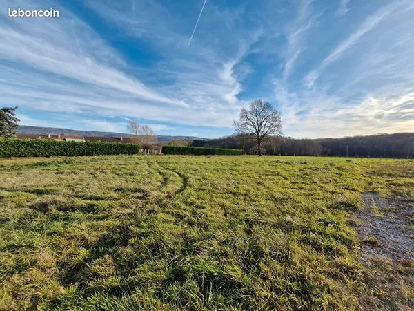 Terrain 1943 m² CUISEAUX 