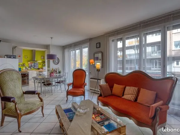 Appartement 6 pièces 173 m² 