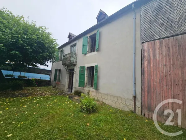 Maison 12 pièces 240 m² 