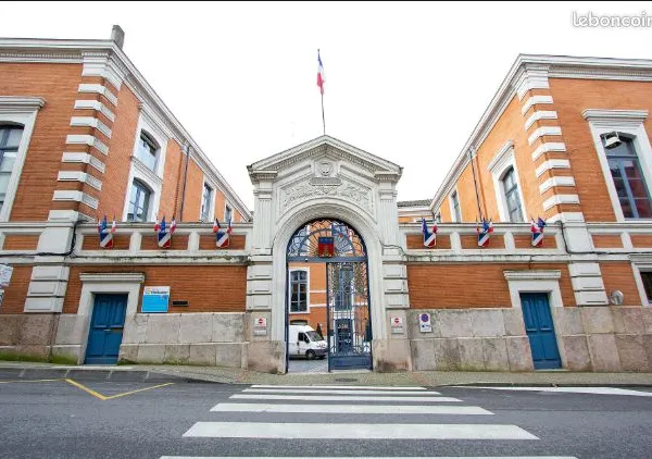 Hangar centre ville montauban 