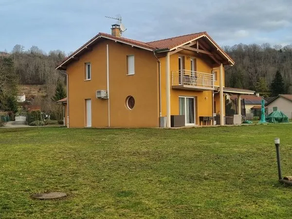 Villa à PONCIN (01450) 
