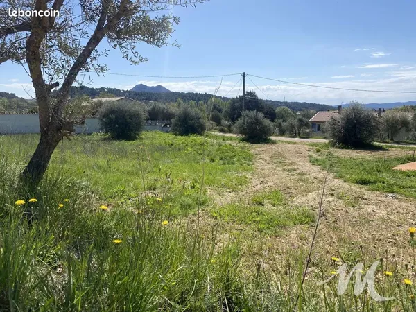 Terrain 691 m² Barjols 