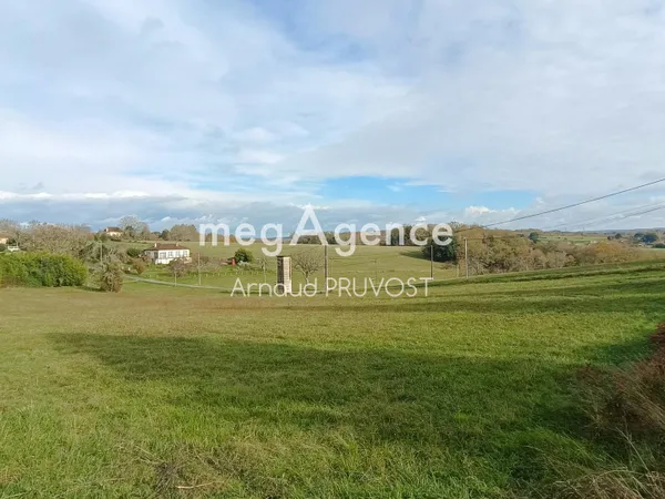 Beau terrain constructible 