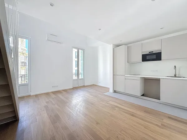 F2 NICE - LIBÉRATION - BALCON - RÉNOVÉ 