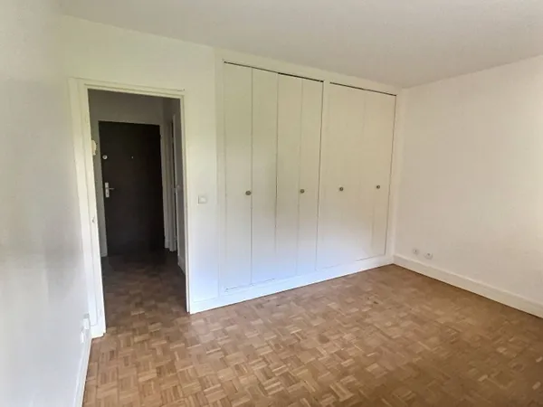 Studio 1 pièce 18 m² 
