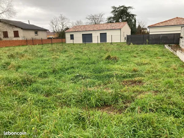Terrain 784 m² FLORENTIN 