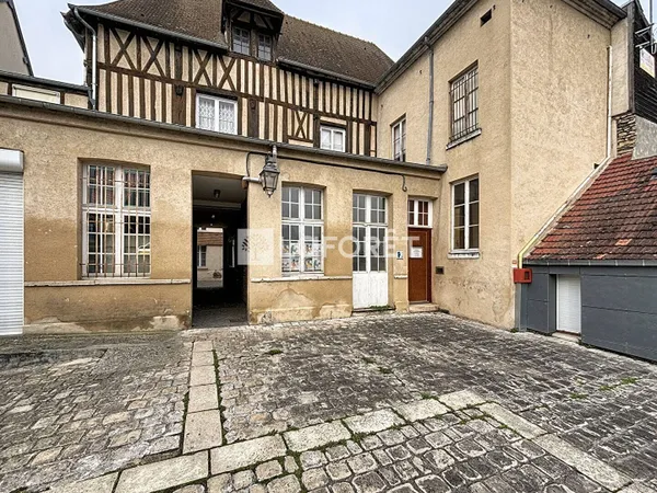 Maison 12 pièces 266 m² 