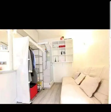Studio 1 pièce 9 m² 