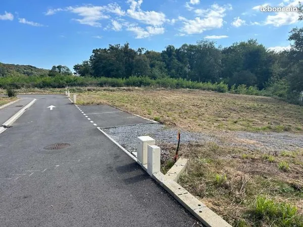 Terrain 548 m² 