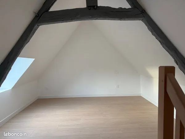 À louer - Petite maison de bourg avec jardin / cour 