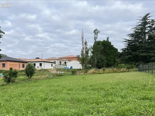 Terrain 887 m² Gimont 