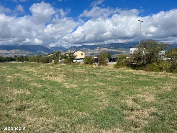 Terrain 360 m² Osséja 