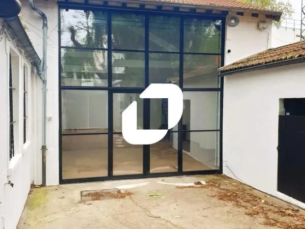 Bureau 206 m² 