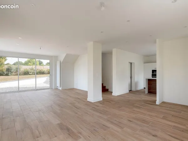 Maison 6 pièces 144 m² 