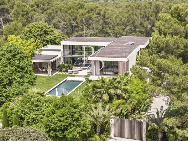 A vendre - Villa Neuve d'Exception avec Piscine - Les Parcs de Mougins 