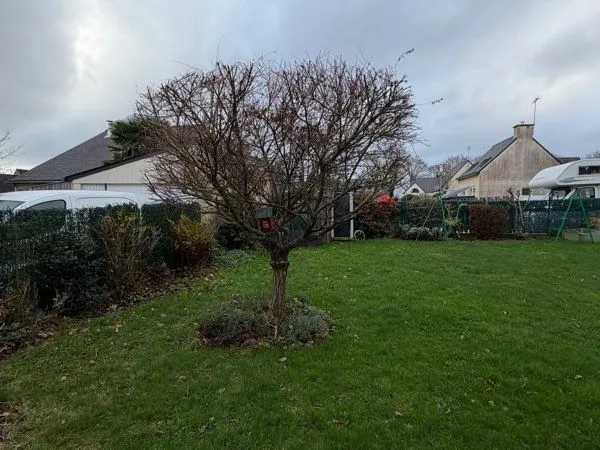 Maison familiale avec jardin et garage à deux pas du centre de Questembert 