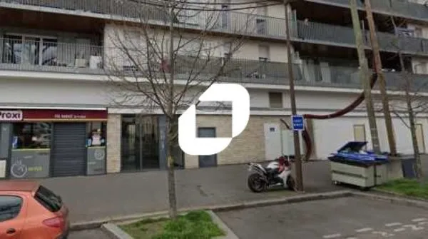 LOCAUX NEUFS A DEUX PAS DE LA GARE - 142 m² non divisibles 
