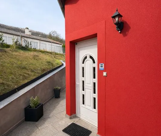 Superbe maison familiale entièrement rénovée Haut Standing á Knutange 