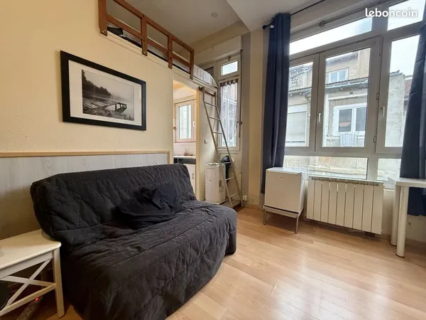 Studio 1 pièce 20 m² 