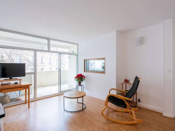 Vends à Sèvres (92) centre ville - 4 pièces avec cave, balcons et parking 