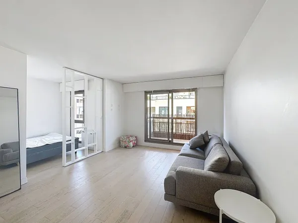 VINCENNES CENTRE - Loue appartement 37m² avec balcon 7m² 