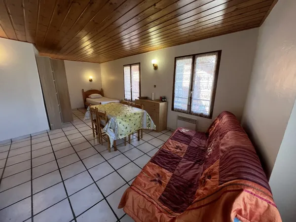 Studio 1 pièce 26 m² 
