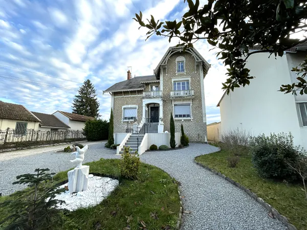 Appartement 5 pièces 142 m² 