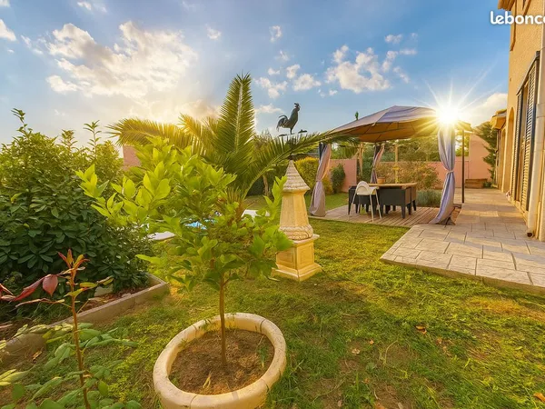 “Installez votre famille dans une villa pensée pour le confort, la convivialité et la 