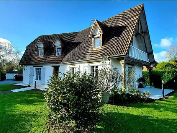 Maison 6 pièces 136 m² 