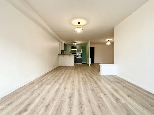 AMIENS - VAL D'AVRE - APPARTEMENT T2 bis - CHAMBRE - BUREAU 