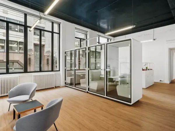 Opéra - Duplex avec un magnifique escalier intérieur 