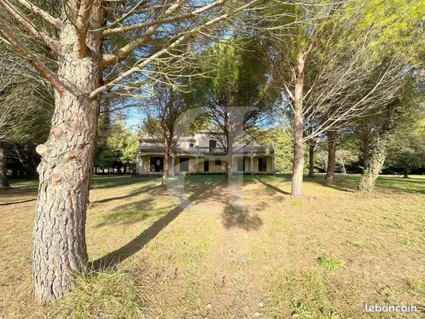 Villa 4 pièces 177 m² 
