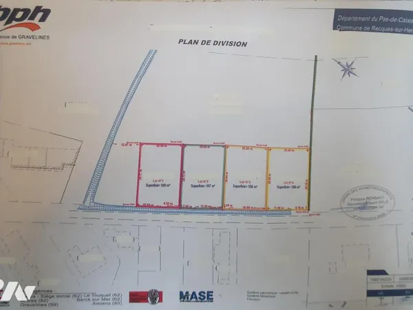 Terrain 590 m² 