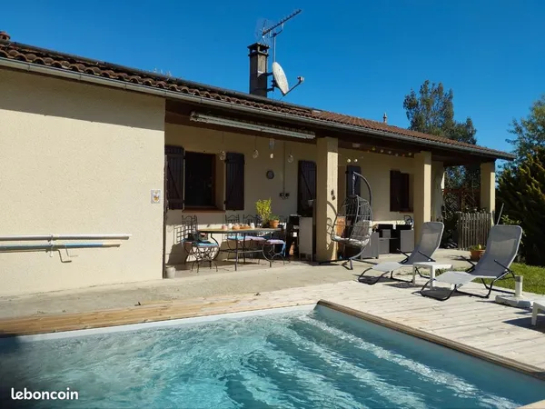 Maison T4 plain pied avec piscine 