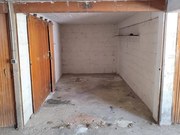 Parking 13 m² 