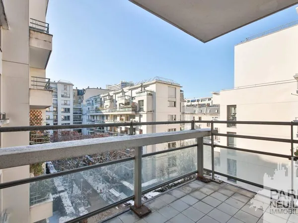 Vends T4 - 93.08m² - Paris 15ème 